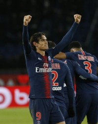  巴黎圣日耳曼主场大胜领跑积分榜  