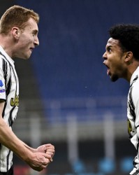  那不勒斯逆转米兰，终结对手不败金身  