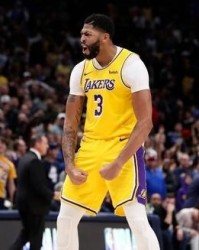  浓眉哥带伤出战湖人加时苦战惜败于森林狼