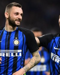  那不勒斯官宣续约当家射手奥斯梅恩  