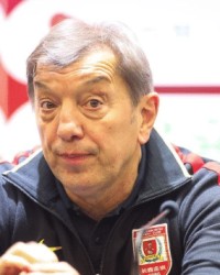  波尔多功勋教练下课引发动荡  